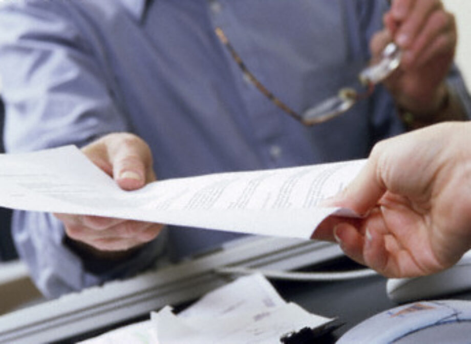 The Procurement Professional’s Guide to Negotiating Energy Supply Agreements, Part 1: The 5 Key Clauses That Must Be Mastered